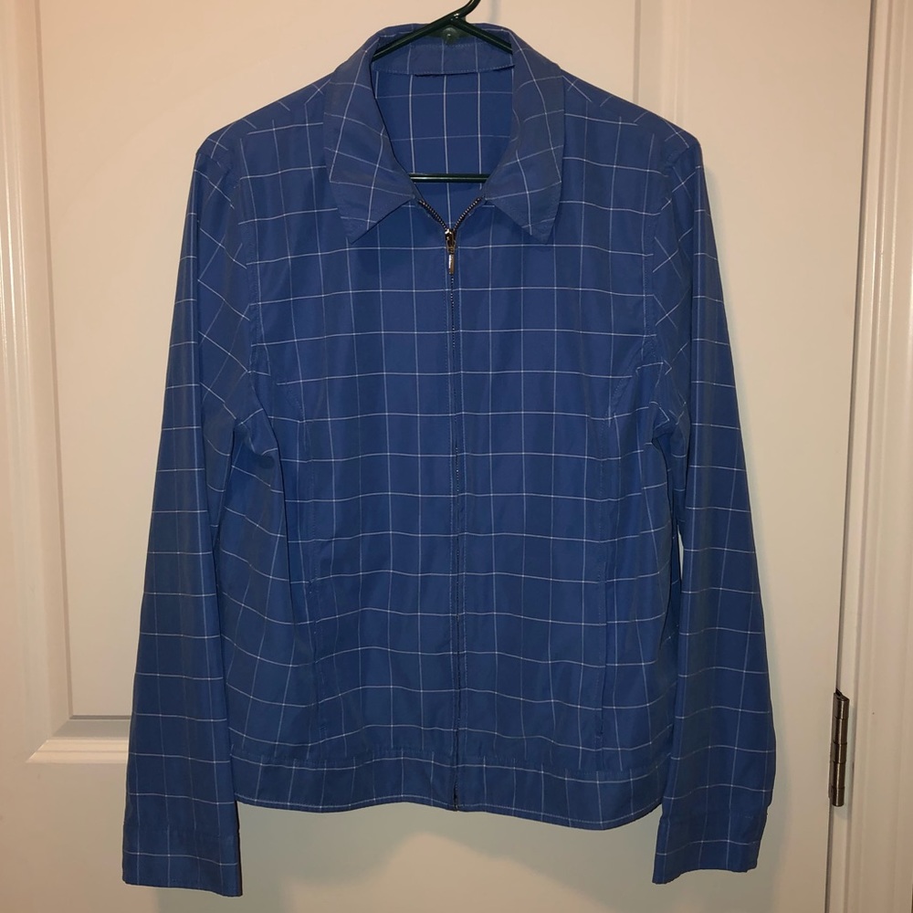 Lightweight zip up jacket